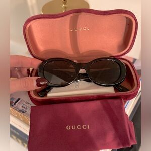 Gucci sunglasses BNWT oval style in tortoise shell